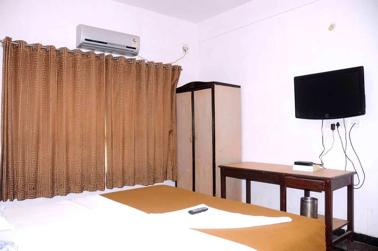 Srs Regency Hotel Anantapur Værelse billede